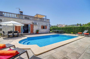 Villa Poley by Villa Plus